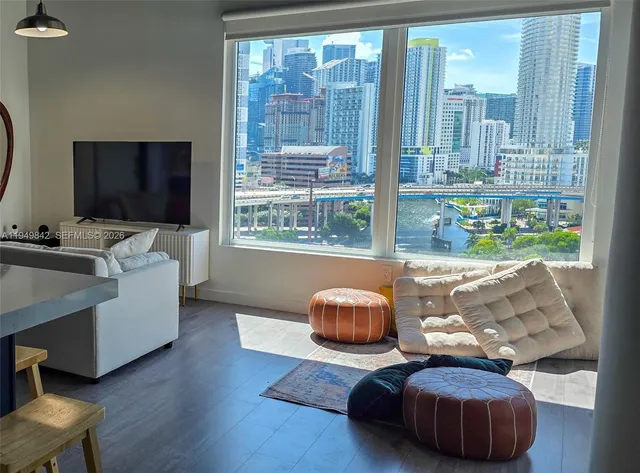 $3,300 | 10 Southwest South River Drive, Unit 1704, Miami, FL 33130