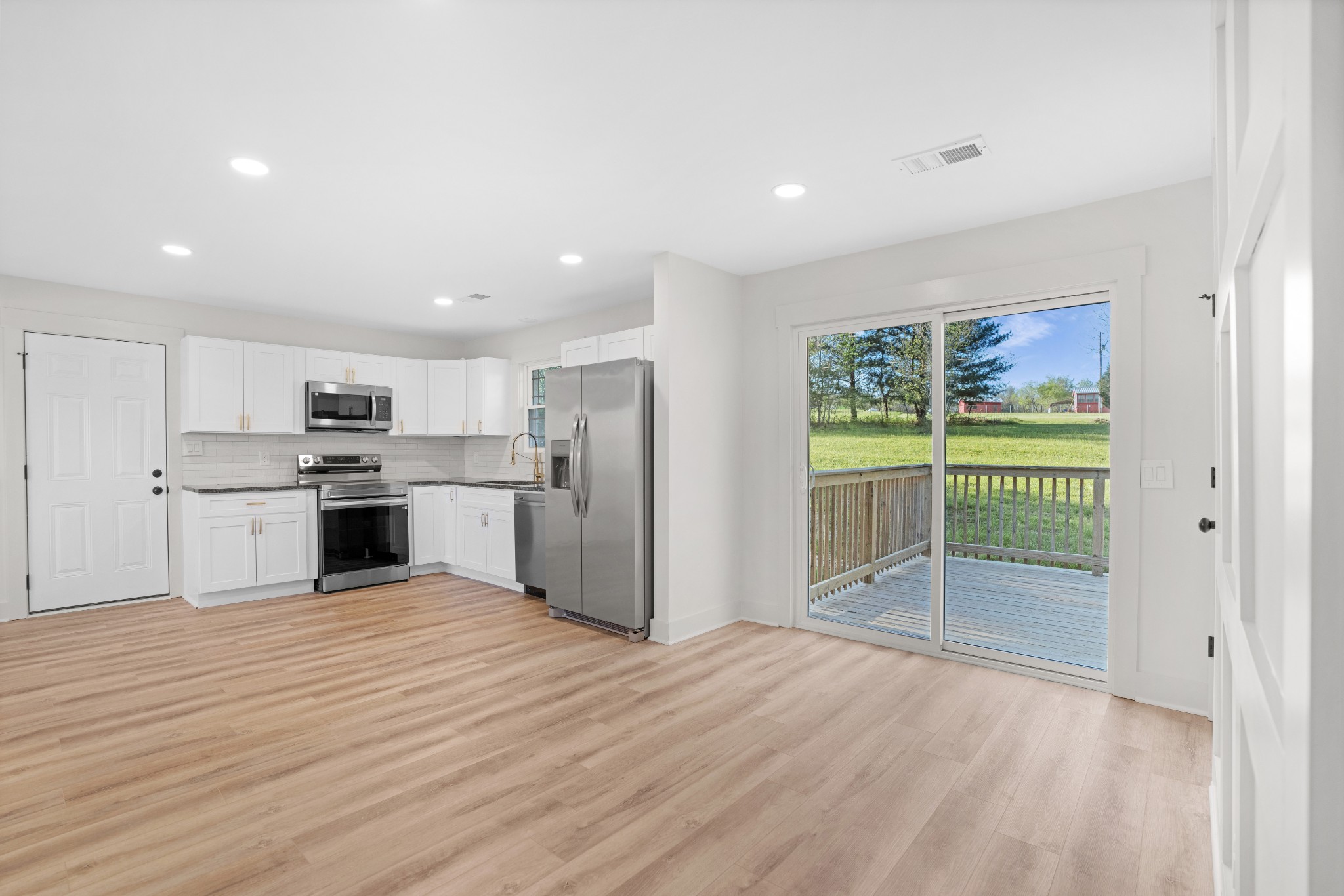1675 Charlie Road Southside, TN 37171 - Photo 6 of 27 Gallery Image 6