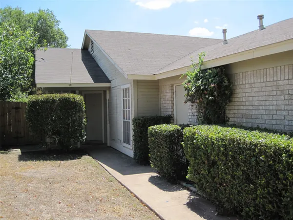 $1,425 | 12309 Dellrey Drive, Unit B, Austin, TX 78758
