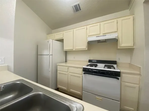 $1,425 | 12309 Dellrey Drive, Unit B, Austin, TX 78758