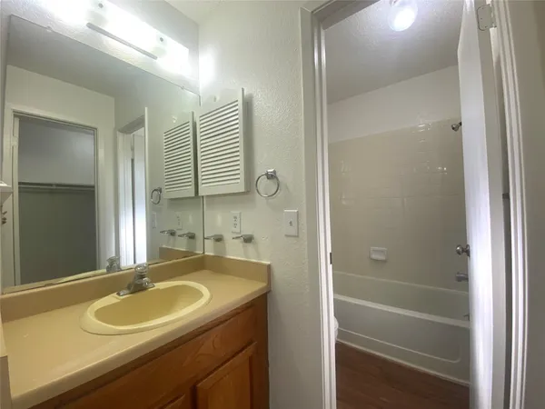 $1,425 | 12309 Dellrey Drive, Unit B, Austin, TX 78758