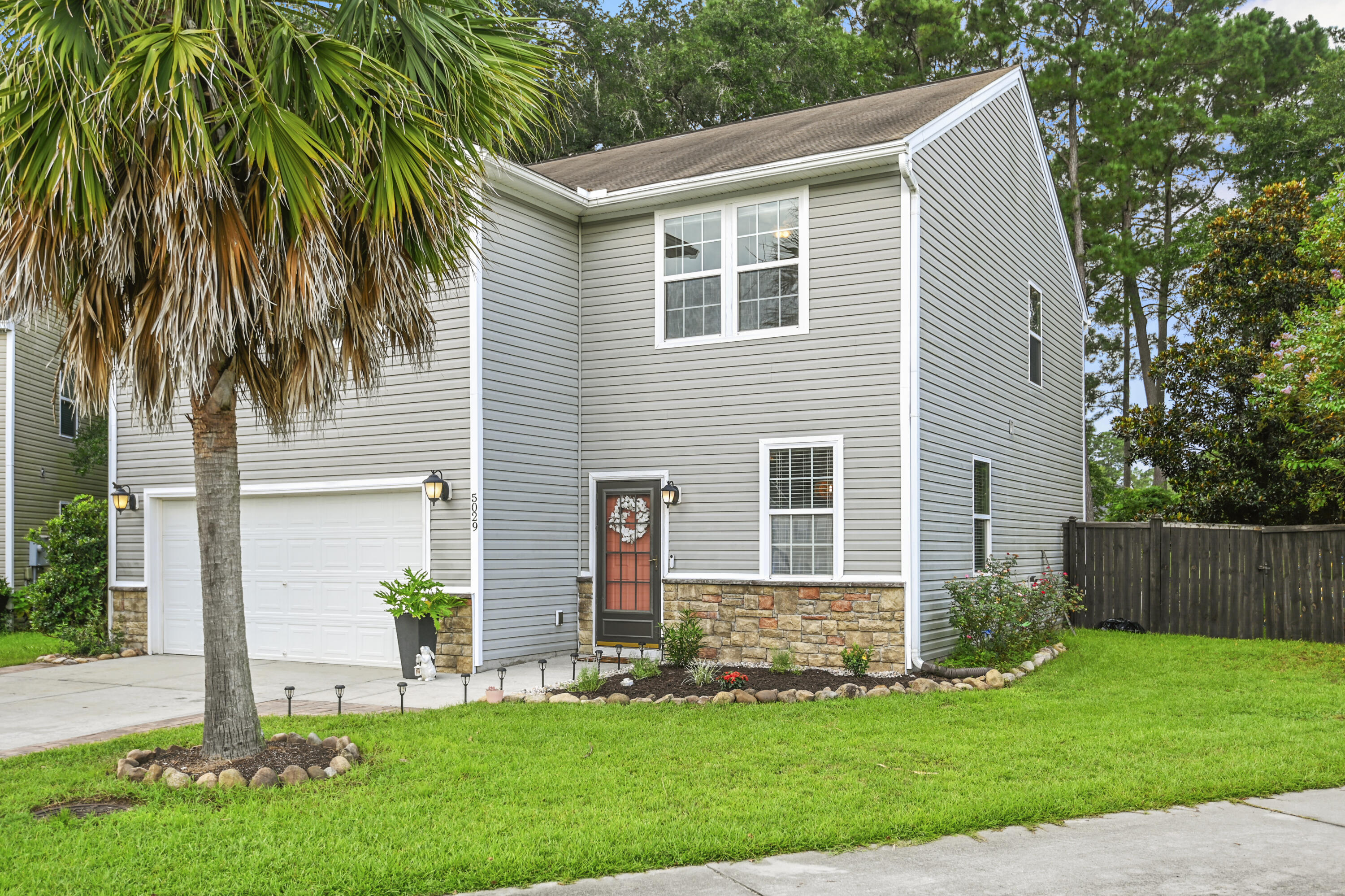 5029 Whitfield Court Summerville, SC 29485 - Photo 4 of 37 _DSC9754