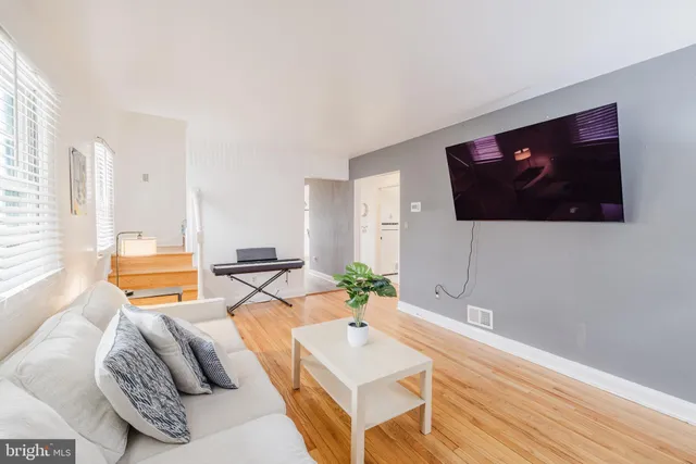 $350,000 | 54 Cinder Road, Lutherville-Timonium, MD 21093