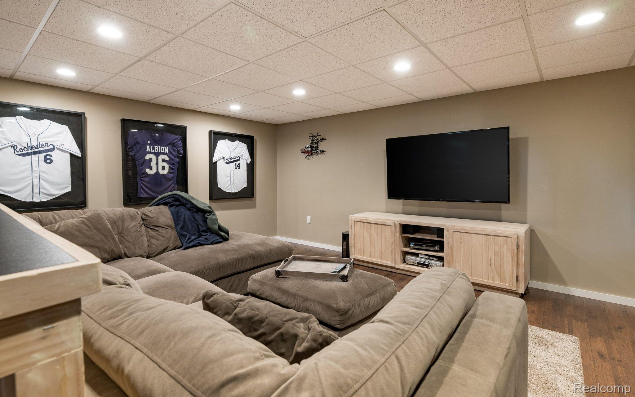 585 Bucknell Court Rochester, MI 48309 - Photo 37 of 43 Gallery Image 37