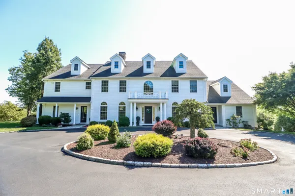$1,350,000 | 10 Trailing Ridge Road, Brookfield, CT 06804