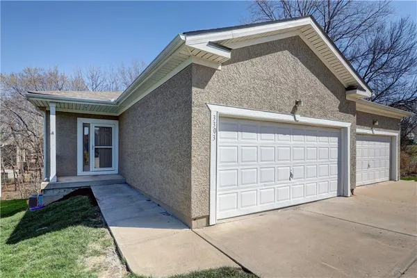 $265,000 | 3303 North 103rd Court, Kansas City, KS 66109