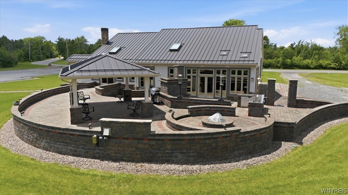 6428 Bartz Road Lockport Town, NY 14094 - Photo 4 of 50 Large Multi Level Patio