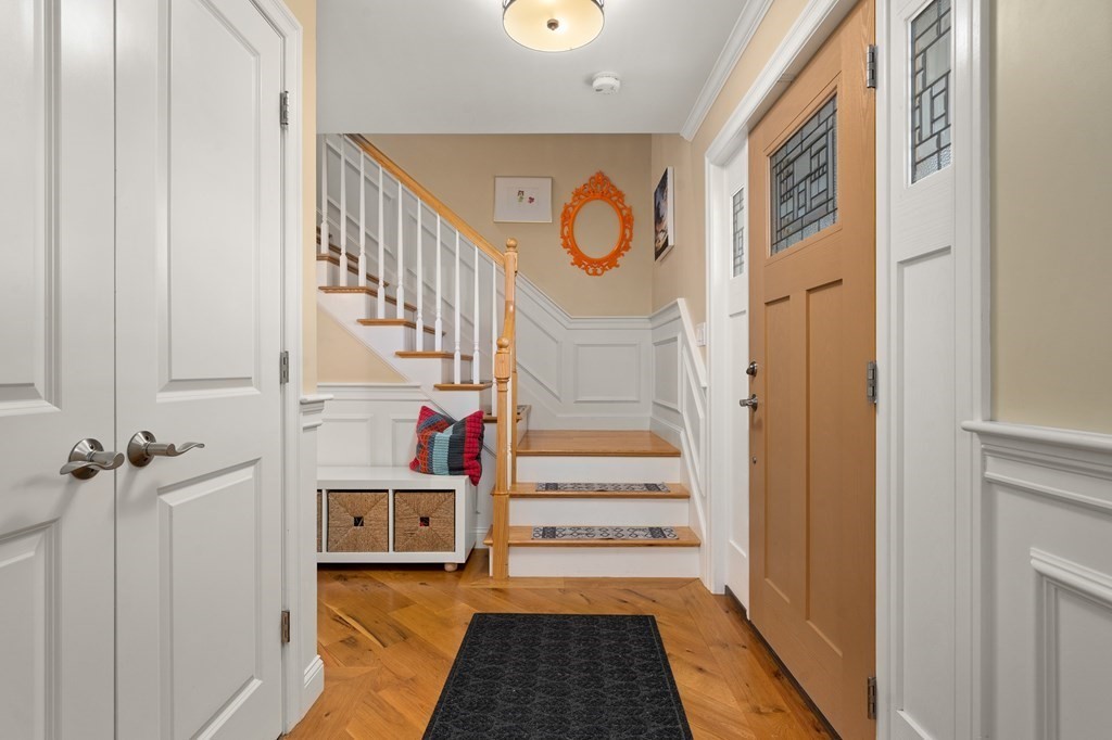 4 Mentas Circle Woburn, MA 01801 - Photo 10 of 41 a view of entryway