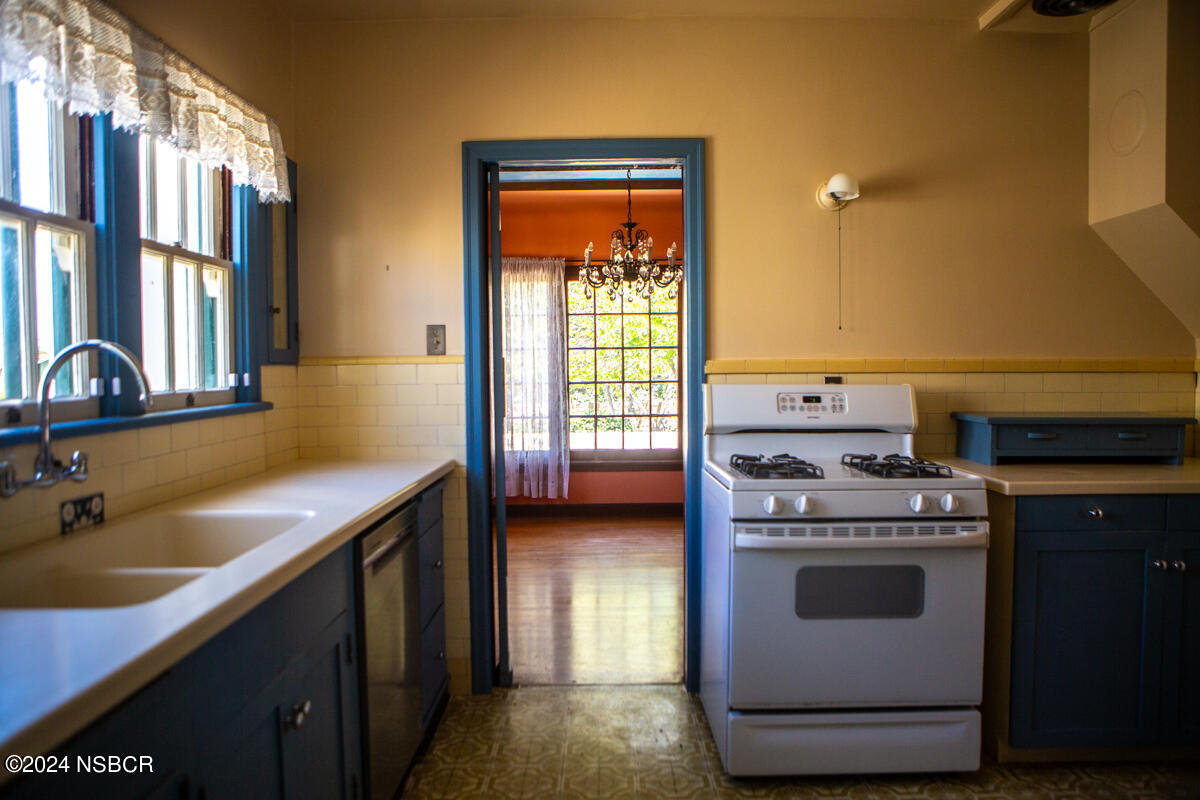 303 West Walnut Avenue Lompoc, CA 93436 - Photo 26 of 67 590ECDCB-BABA-46EE-9779-C60300021712