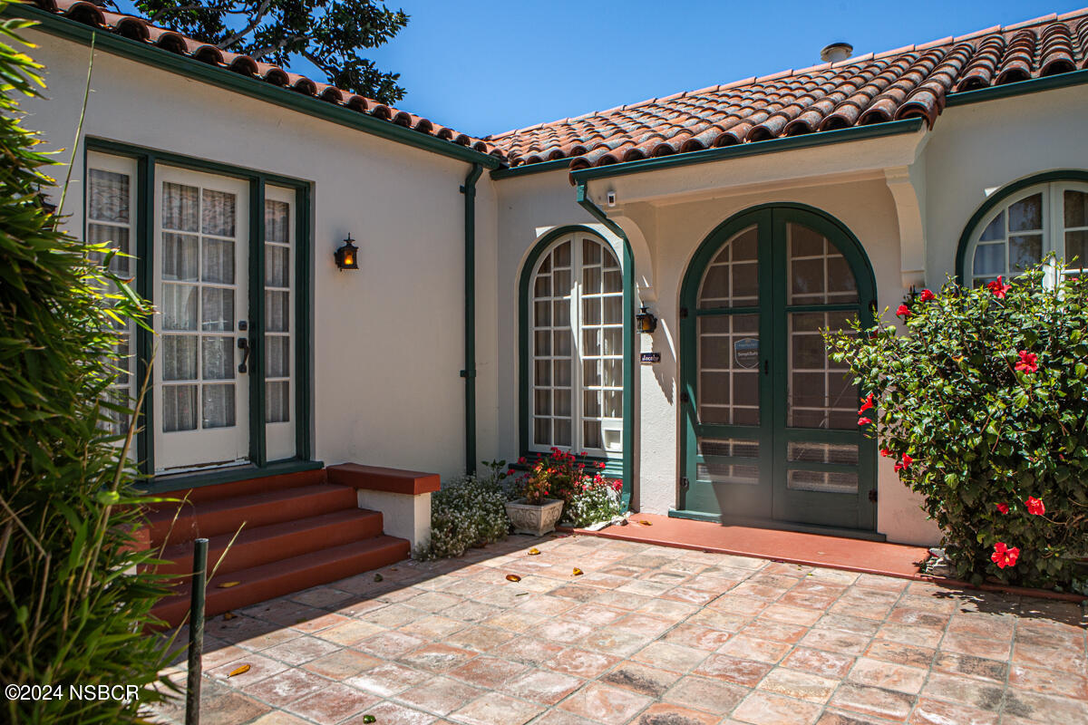 303 West Walnut Avenue Lompoc, CA 93436 - Photo 6 of 67 F0AB2BBE-08E0-4708-B66C-860F91FB50DE