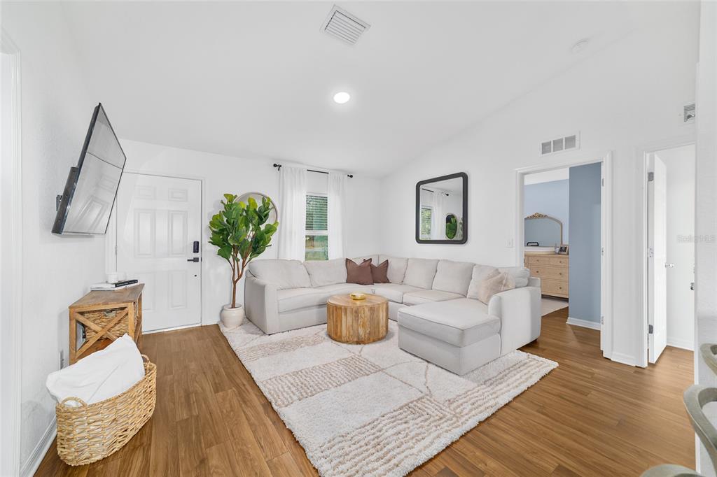 3 Locust Loop Ocala, FL 34472 - Photo 5 of 39