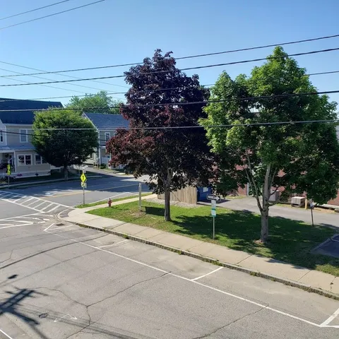 $2,300 | 10 4th Street, Unit 401, Dover, NH 03820