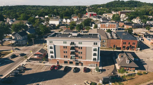 $2,300 | 10 4th Street, Unit 401, Dover, NH 03820