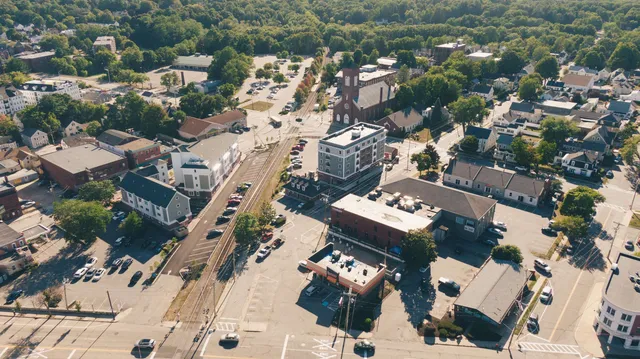 $2,300 | 10 4th Street, Unit 401, Dover, NH 03820