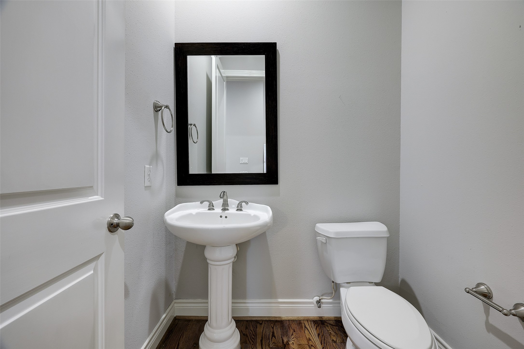 3245 Maxroy Street Houston, TX 77008 - Photo 14 of 31