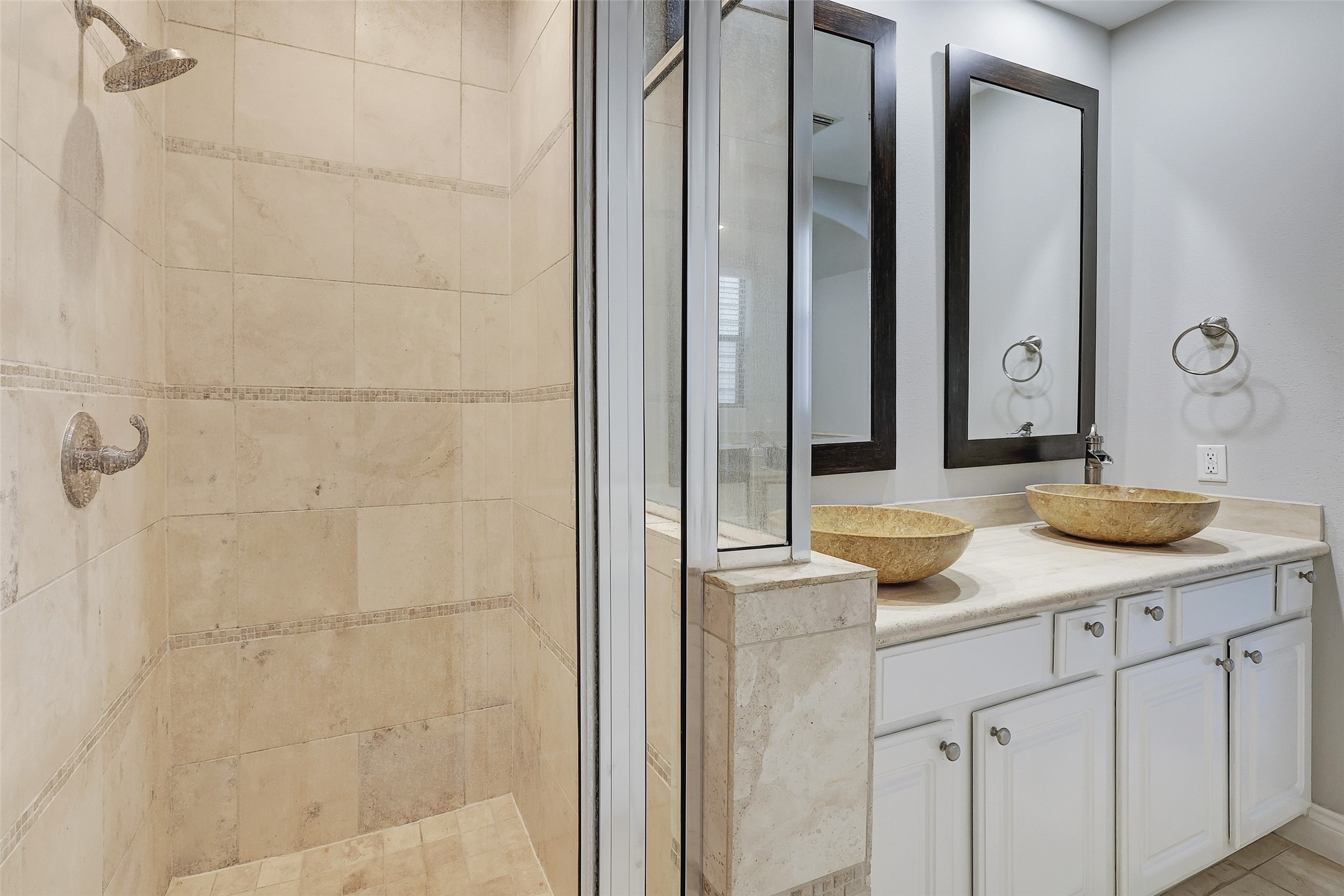 3245 Maxroy Street Houston, TX 77008 - Photo 19 of 31