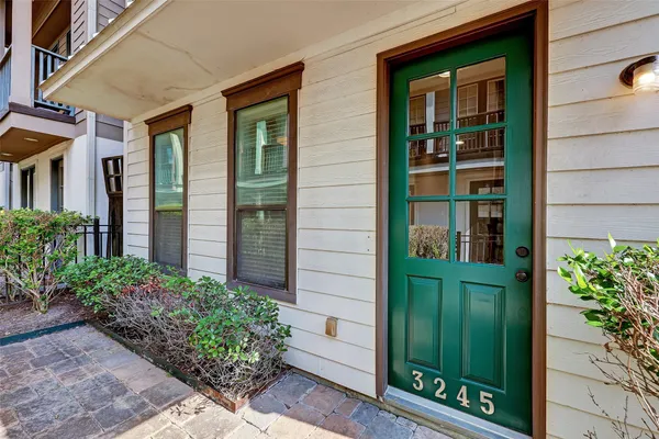 $2,950 | 3245 Maxroy Street, Houston, TX 77008