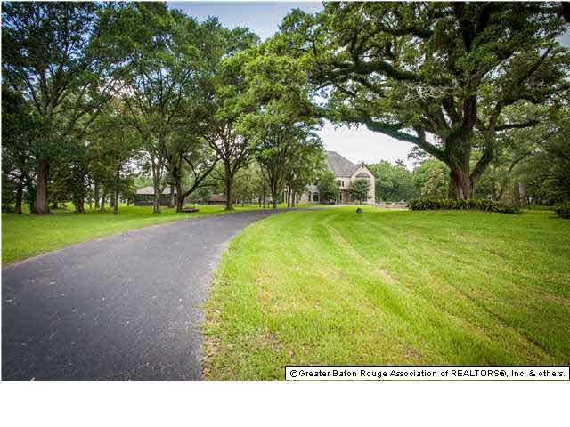10665 Pecue Lane Baton Rouge, LA 70810 - Photo 3 of 32 Gallery Image 3