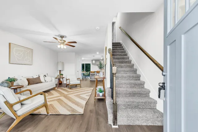 $215,900 | 131 Quarry Point Drive, Unit C131, Clarksville, TN 37043