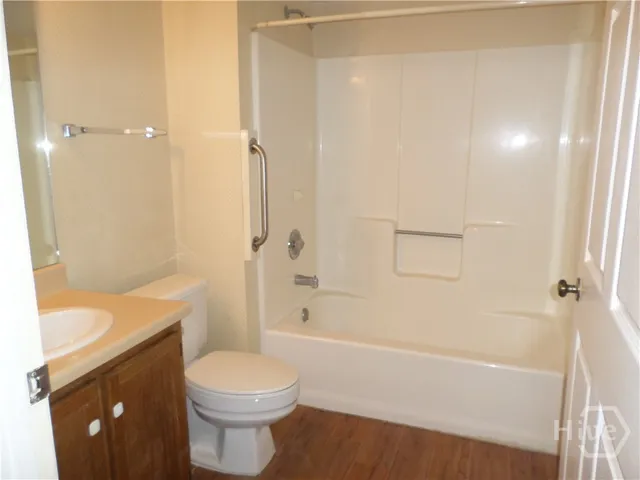 $1,600 | 29 Colony Park Drive, Savannah, GA 31406