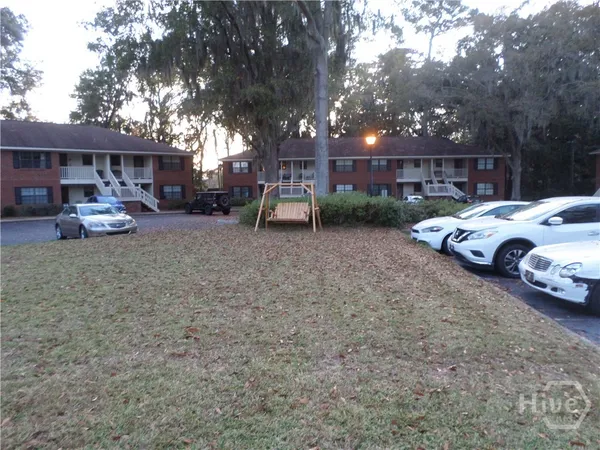 $1,500 | 29 Colony Park Drive, Savannah, GA 31406