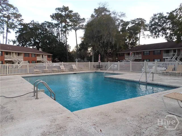 $1,600 | 29 Colony Park Drive, Savannah, GA 31406