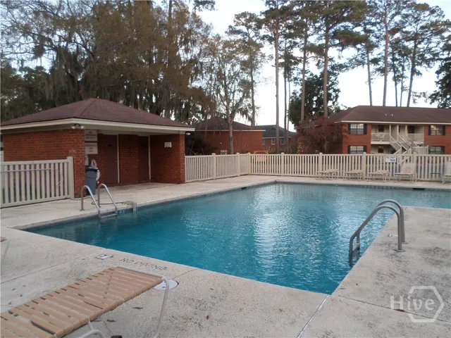 $1,600 | 29 Colony Park Drive, Savannah, GA 31406