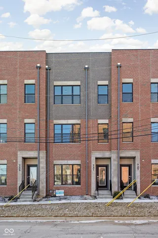 $549,900 | 731 East North Street, Indianapolis, IN 46202