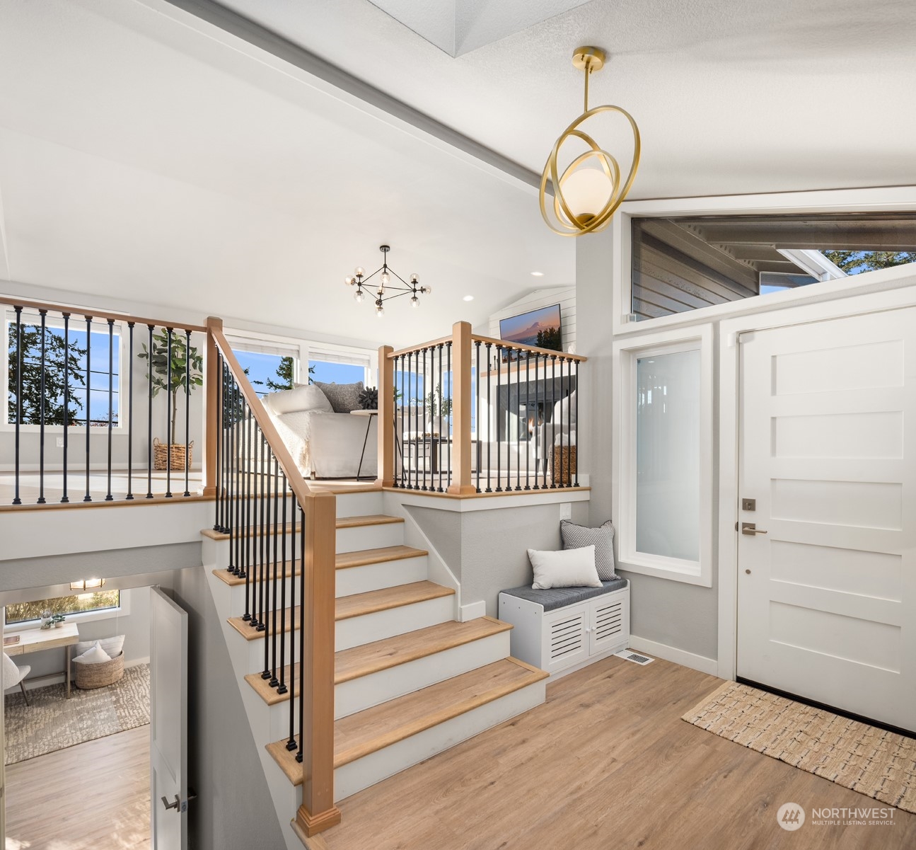 917 9th Avenue South Edmonds, WA 98020 - Photo 5 of 40 a view of entryway and hall with wooden floor