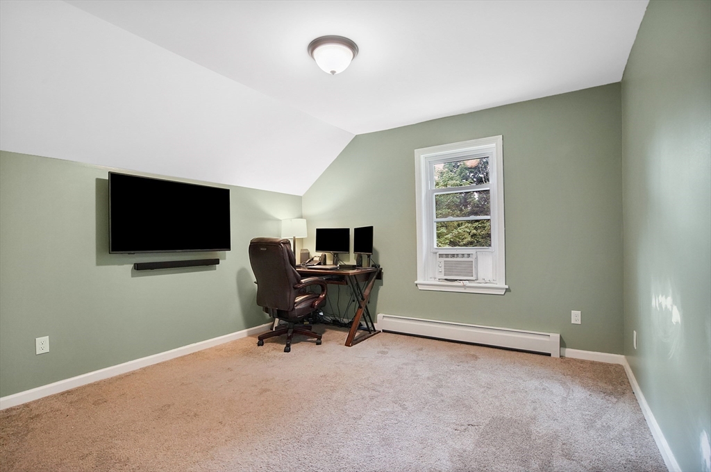19 Keyes Street Warren, MA 01083 - Photo 25 of 31 Gallery Image 25