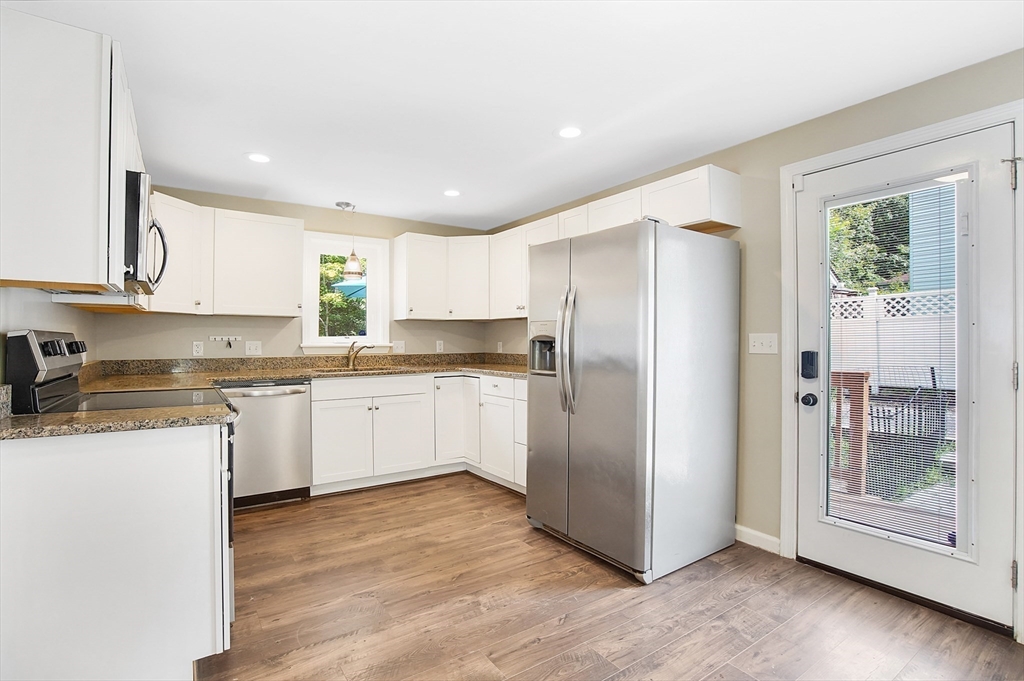 19 Keyes Street Warren, MA 01083 - Photo 4 of 31 Gallery Image 4