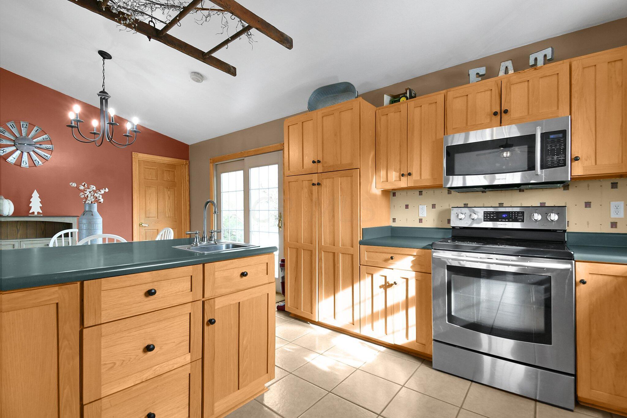 514 Roe Lane Kingston, OH 45644 - Photo 10 of 44 8D786A6F-E74D-4D1C-9454-9137840E2188