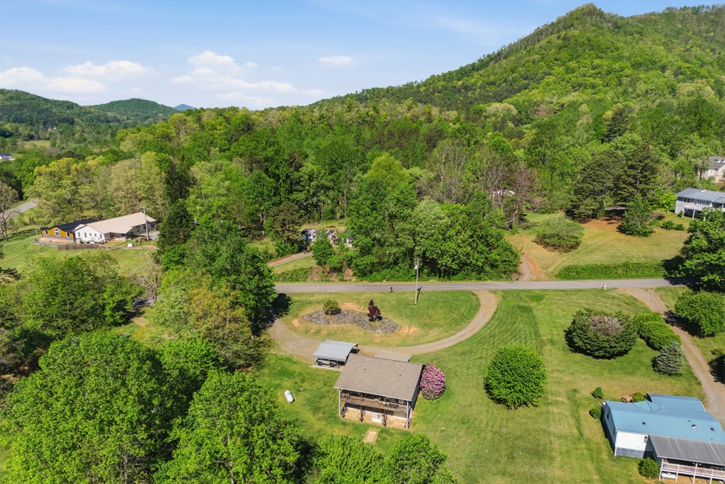 68 West Vineyard Road Hayesville, NC 28904 - Photo 8 of 46