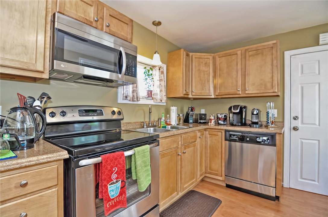 87 Rosemere Road Pawtucket, RI 02861 - Photo 19 of 35 Gallery Image 19