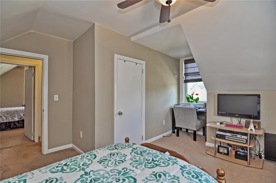 87 Rosemere Road Pawtucket, RI 02861 - Photo 5 of 35 Gallery Image 5