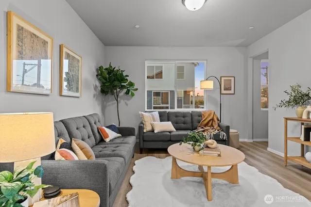 $559,990 | 7025 Rainier Drive, Unit B, Everett, WA 98203