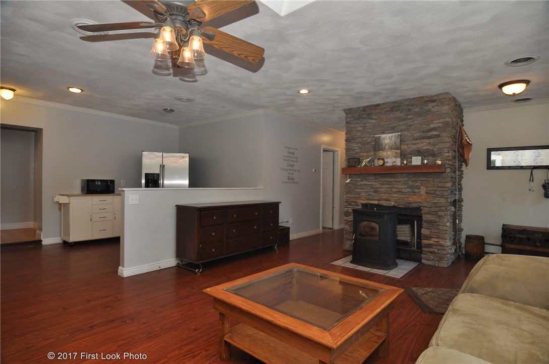 453 Lake Road Tiverton, RI 02878 - Photo 10 of 40