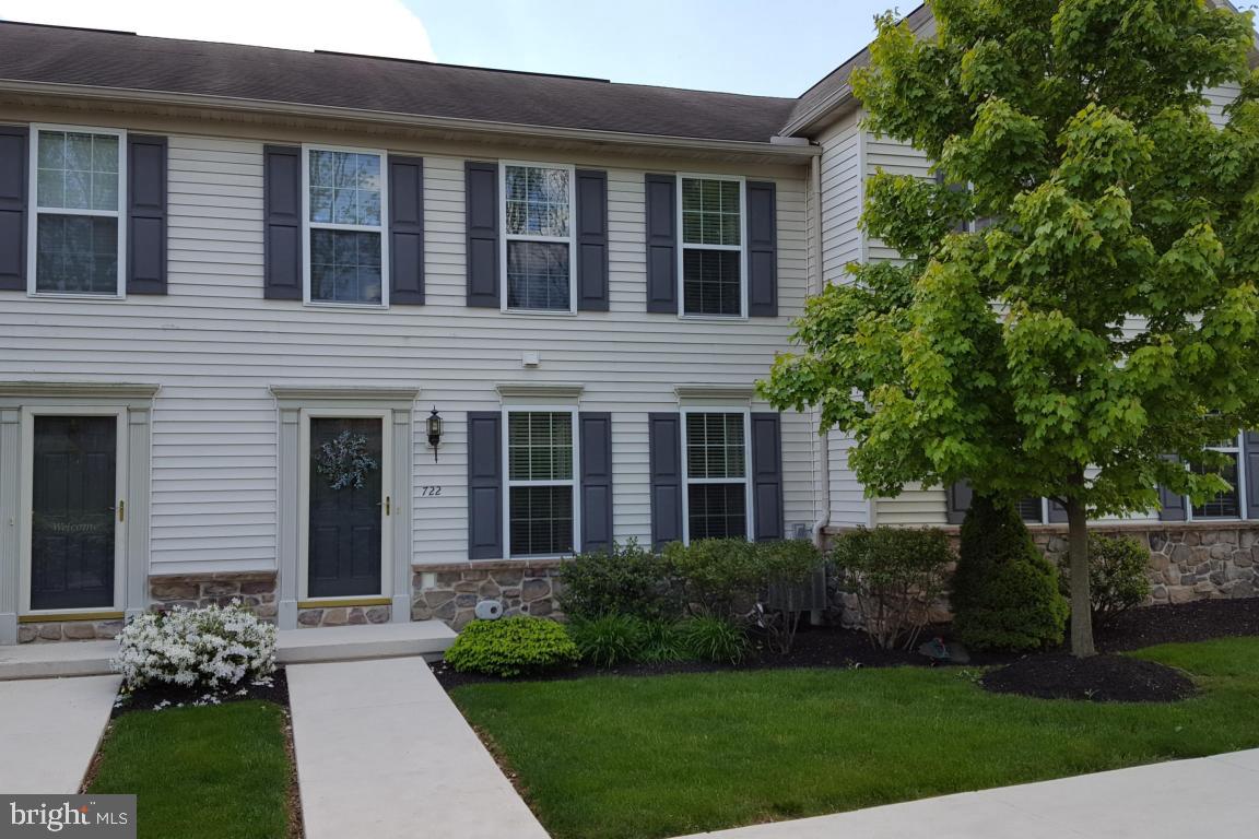 722 East Newport Road Lititz, PA 17543 - Photo 1 of 19