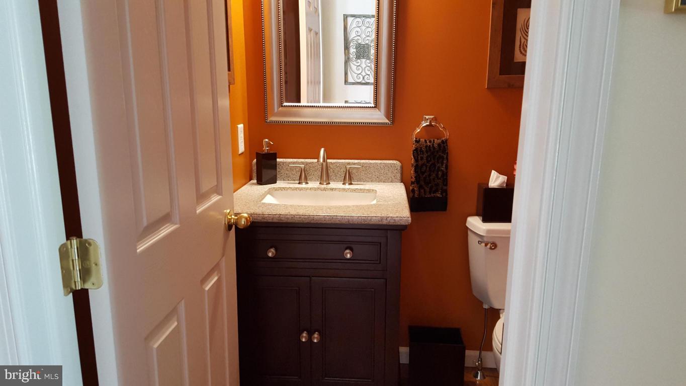 722 East Newport Road Lititz, PA 17543 - Photo 14 of 19
