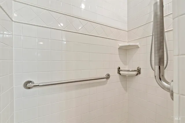 $779,900 | 336 West Colchester Drive, Eagle, ID 83616