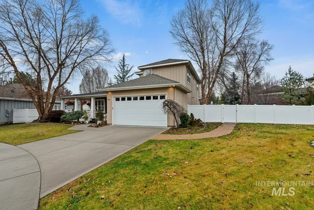 $779,900 | 336 West Colchester Drive, Eagle, ID 83616