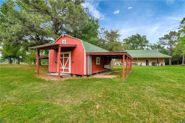 $1,199,000 | 9832 Hawaii Lane, Midway, TX 75852
