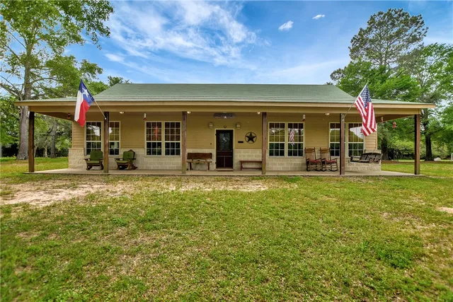 $1,199,000 | 9832 Hawaii Lane, Midway, TX 75852