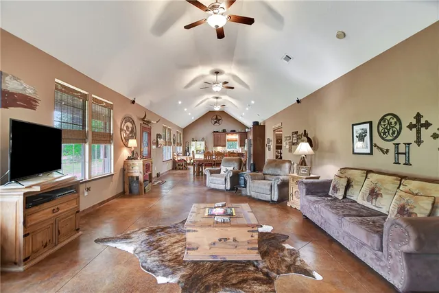 $1,199,000 | 9832 Hawaii Lane, Midway, TX 75852
