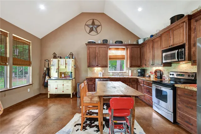 $1,199,000 | 9832 Hawaii Lane, Midway, TX 75852