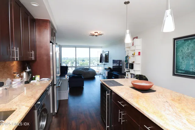 $518,000 | 1 Broad Street, Unit 17C, Stamford, CT 06901