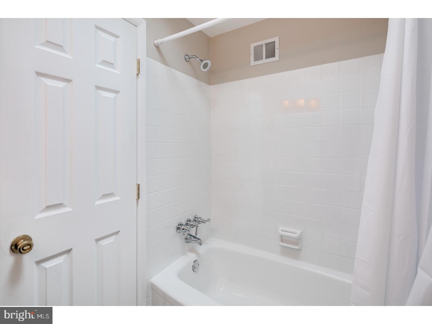 12729 Hollins Road Philadelphia, PA 19154 - Photo 12 of 23 Bathroom