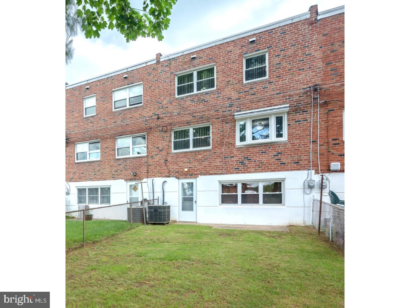12729 Hollins Road Philadelphia, PA 19154 - Photo 23 of 23 Exterior Back