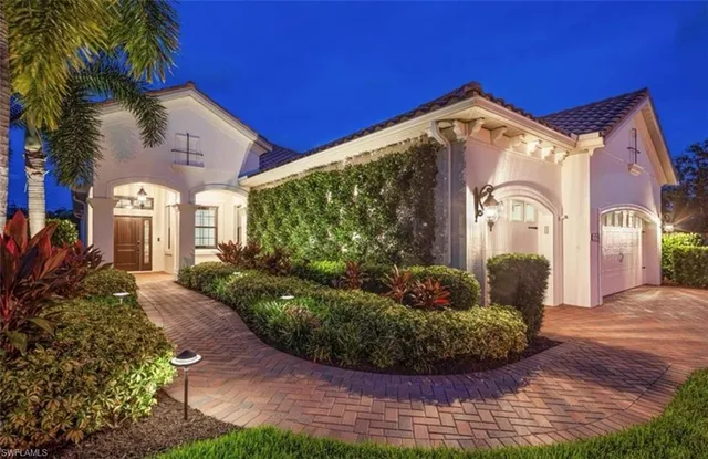 $899,000 | 21271 Estero Palm Way, Estero, FL 33928