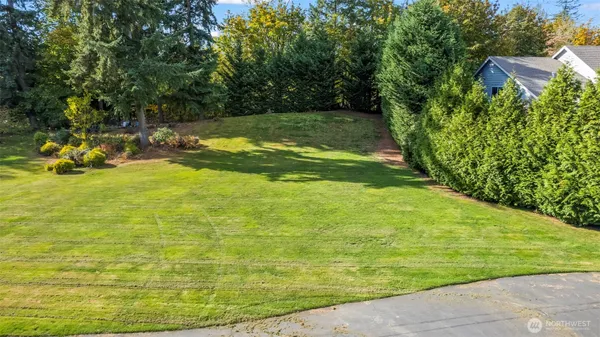 $235,000 | 13724 96th Avenue East, Puyallup, WA 98373